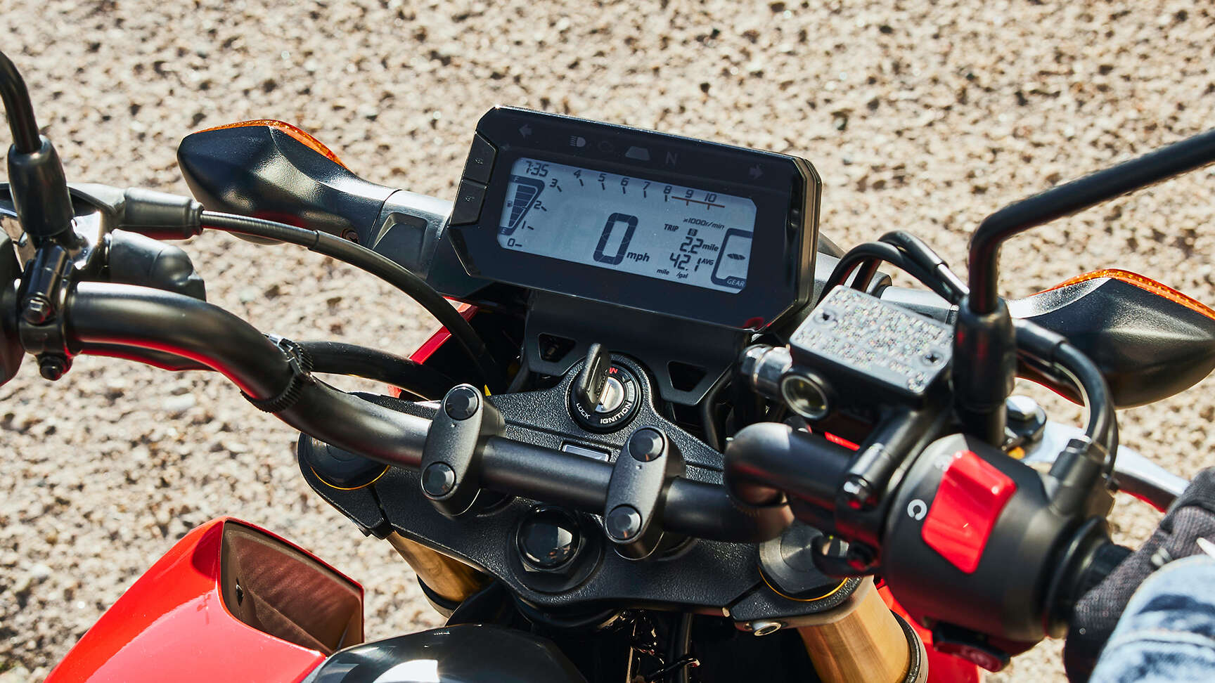 Honda MSX125 – LED-es fényszóró és LCD-kijelző