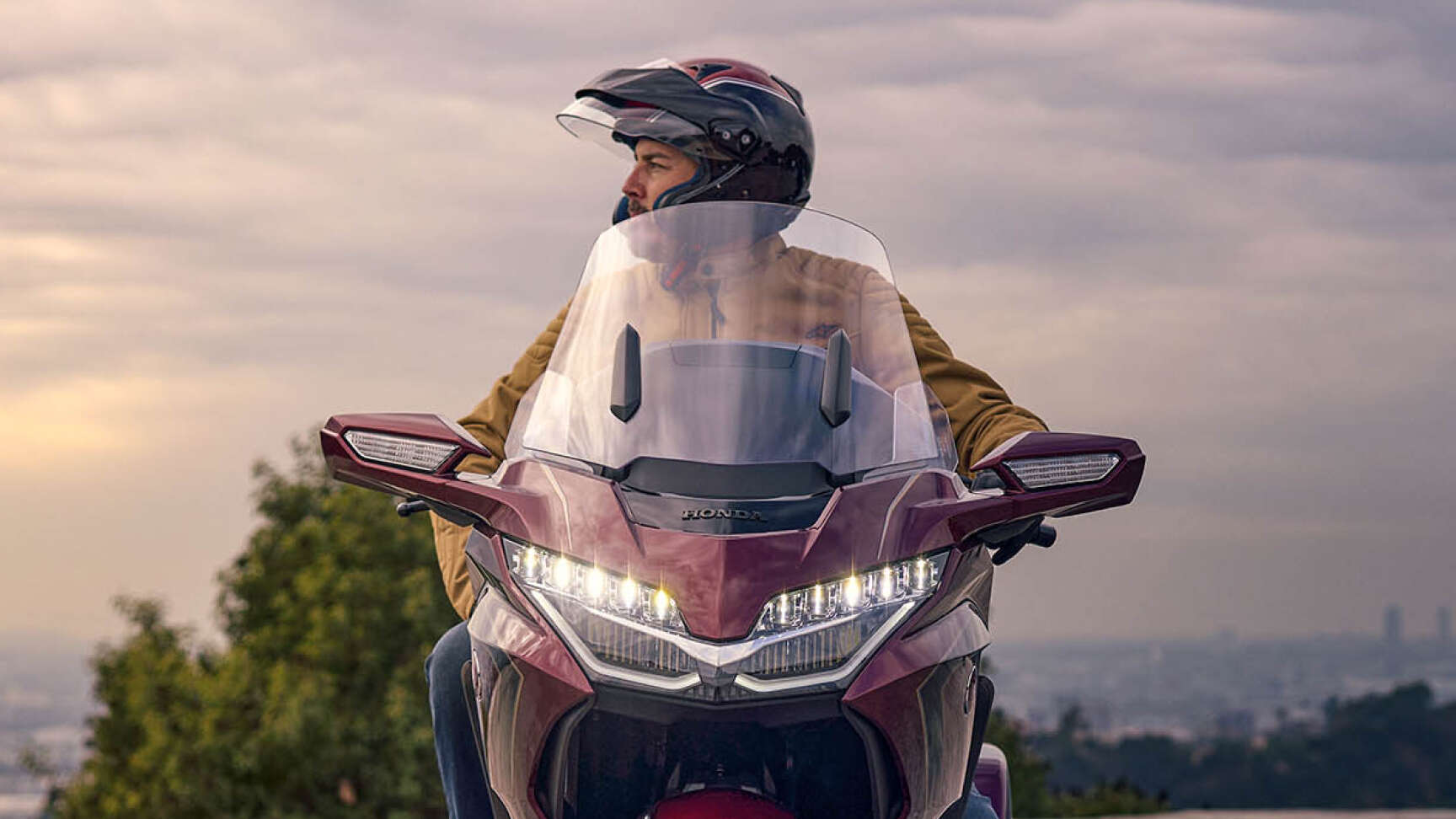 Légzsákkal felszerelve