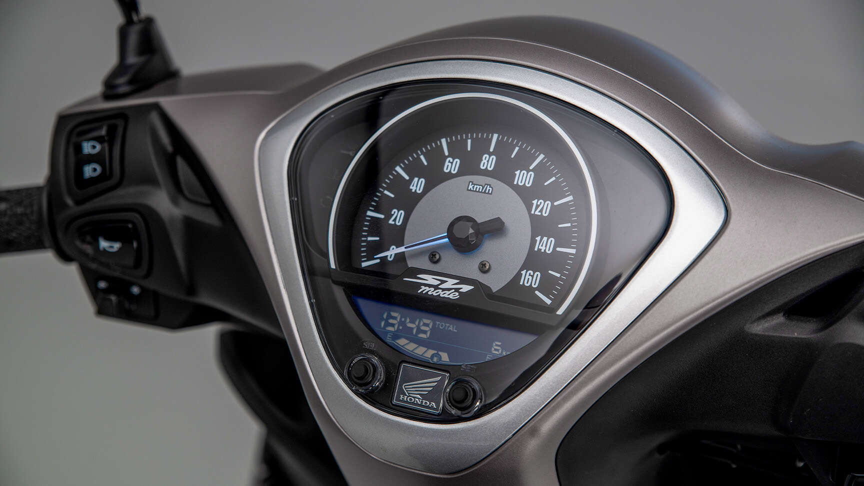 SH Mode 125 – sebességmérő